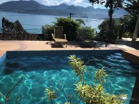 Casa com Linda Vista Para o mar e Acesso ao mar em Angra dos Reis