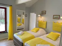 Near Floressas the completely renovated old watermill Le Roussenq-Moulin Neuf