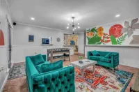 Tiki Bar Pool 4BRs Casa Delight  Pasadena