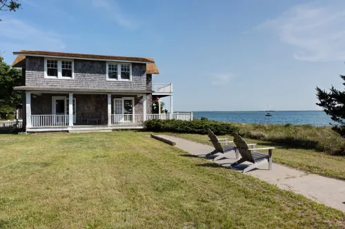 Orient Village — Historic Bayfront Cottage — 2025 Season