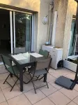T2 apartment in residence with swimming pool and tennis court