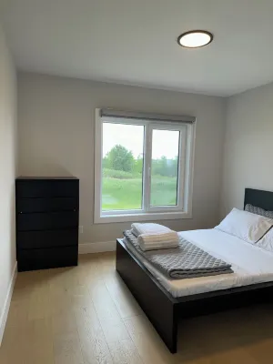 LUXURIOUS SPACIOUS 3 BEDROOM TOWNHOUSE