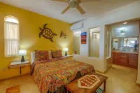 OCEAN FRONT! 2 bed/2 bath*GROUND FLOOR* a/c* MAID!