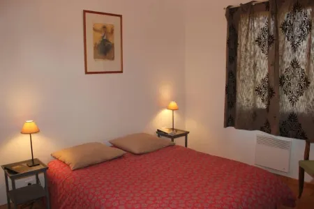 Seaside house, 4 bedrooms, garden and terrace