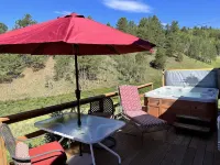 Cozy cabin. Quiet valley. Hot tub & views. Close to everything CO has to offer.