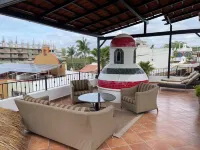Private Villa, Authentic Cook Included, heated pool, just steps to the beach