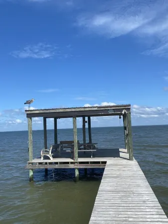 Pool! DOCK! Two Master Bedrooms. Private & public beach access. Sleeps 12