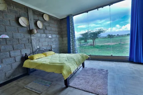 Amboseli Glass house