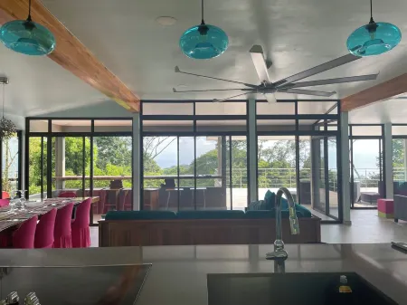 Sea Breeze II Luxury 6 BR Oceanview Estate between Dominical and Manuel Antonio