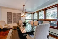 Luxury Vail Residence • Private Hot Tub • 3 Bedrooms + Den