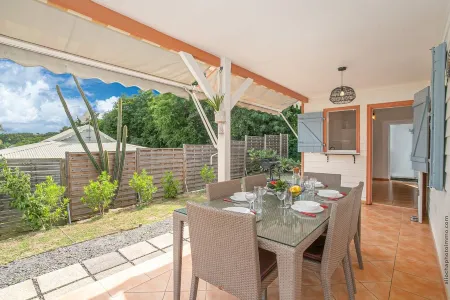 Villa Surelles: Peaceful Haven with Private Pool in Le Diamant, Martinique