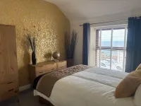 Penmaenmawr Coastal Retreat - Apartments
