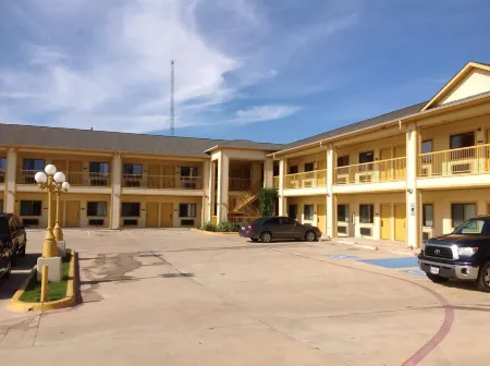 Budgetel Inn and Suites Отели в г. Робертсон