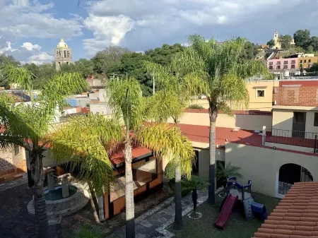 Mesón Santa Rosa Отели в г. Сан Себастьян Атлаапа