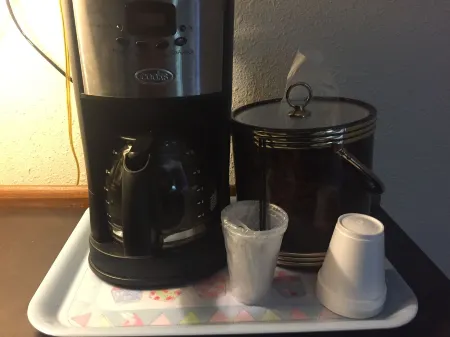 羅拉仿古汽車旅館