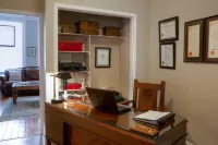 Sir Isaac Brock B&B Luxury Suites Hotels in Brockville