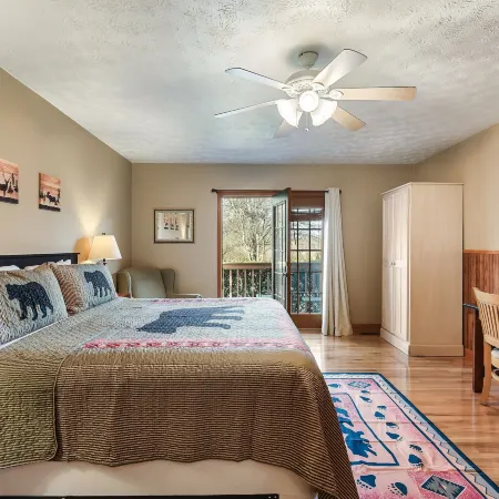 Berry Springs Lodge