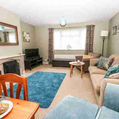 Sunny Haven Rooms