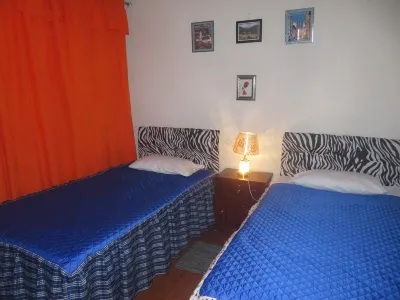 Hostel la Granja Hotels near Tinara