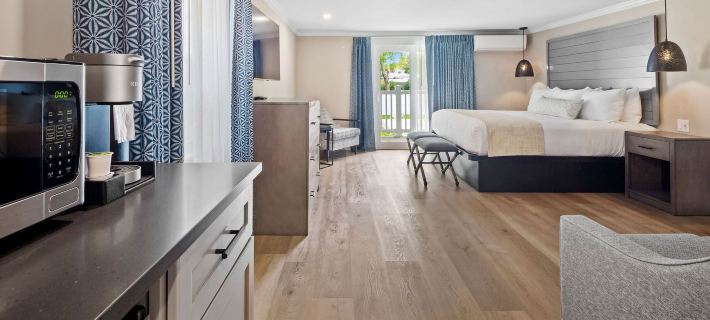 Love Farms Lodge Hotels in Dennis