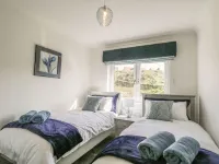 24 Waters Edge Hotels in Banff