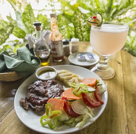 Hotel Hacienda Tijax Jungle Logde Отели в г. Сан Фелипе де Лара