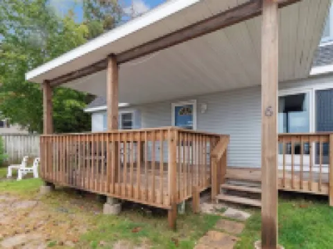 Sunny Side Cottages Hotels in Alcona County