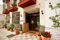 Hostal Palomares Hotels near Salobreña House of Culture