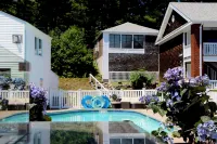 Sea View Motel - Pools