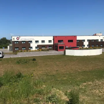 The Originals City, l'Haut' Aile, Coquelles-Calais Tunnel s/Manche l'Hautaile Отели рядом с достопримечательностью «Порт»