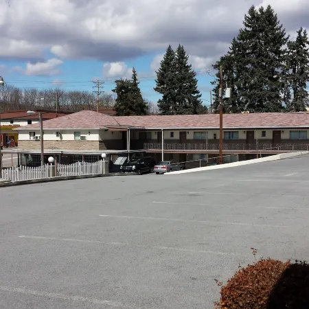 Budget Host Inn