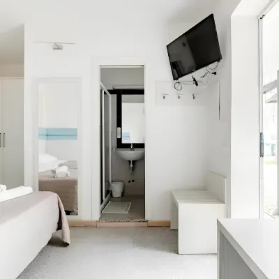 Hotel Villa Argia Rimini Marina Centro Отели рядом с достопримечательностью «Железнодорожный вокзал Римини»