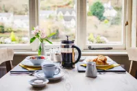 The Saracens Head Inn - breakfast