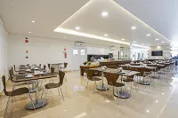 Slim Curitiba João Bettega - breakfast