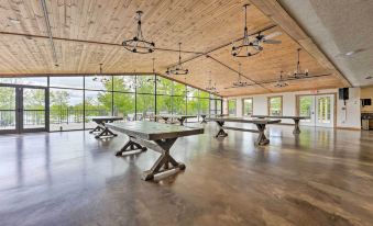 Pet-Friendly Cassoplis Cabin, Close to Parks!