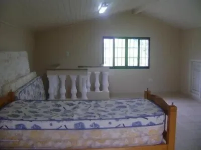 Large family beach house 150 m from the sea overlooking the mountains Hotels in Praia do Sape