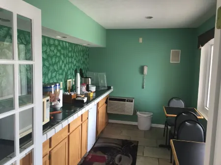 Prestige Inn Отели рядом с достопримечательностью «Университет Пердью в Департмент оф Фисикс энд Астрономи»