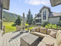 Private Dog Friendly Home Boasts Incredible Views - WD25
