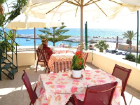 Akteon Rooms Hotels in Lampi