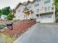 Luxury Vashon Vacation Rental w/ Beach Access! Hotels in Vashon