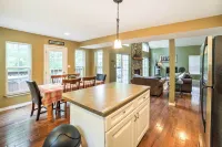 Hot Tub & Wooded Views: Lakefront Blue Eye Cottage - parking