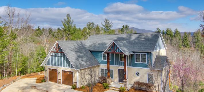 Stunning Nebo Lake House w/ Deck & Views! Ξενοδοχεία στην πόλη McDowell County
