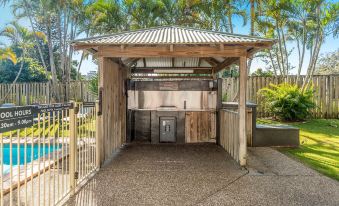 Bayside Court Apartments