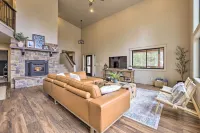 McCall Family Retreat | Pool, Hot Tub & Bikes - parking