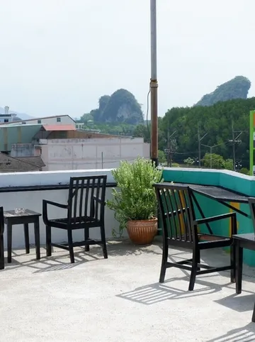 รูปภาพของโรงแรมไลเชอร์ โฮสเทล กระบี่