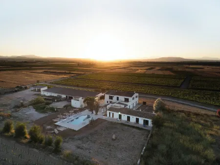 Vino Resort Son Amaret Отели рядом с достопримечательностью «Castillo de Santueri»