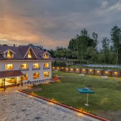 Robusta Retreat Hotels near Park (Soura Maternity Hospital)