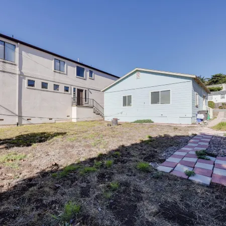 Pet-Friendly Cayucos Home Walk to Public Beach!