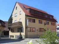 Rotes Ross Hotels near Schloss Weingartsgreuth