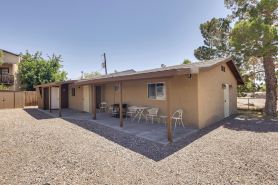 Dog-Friendly Bullhead City Home - Walk to Beach!